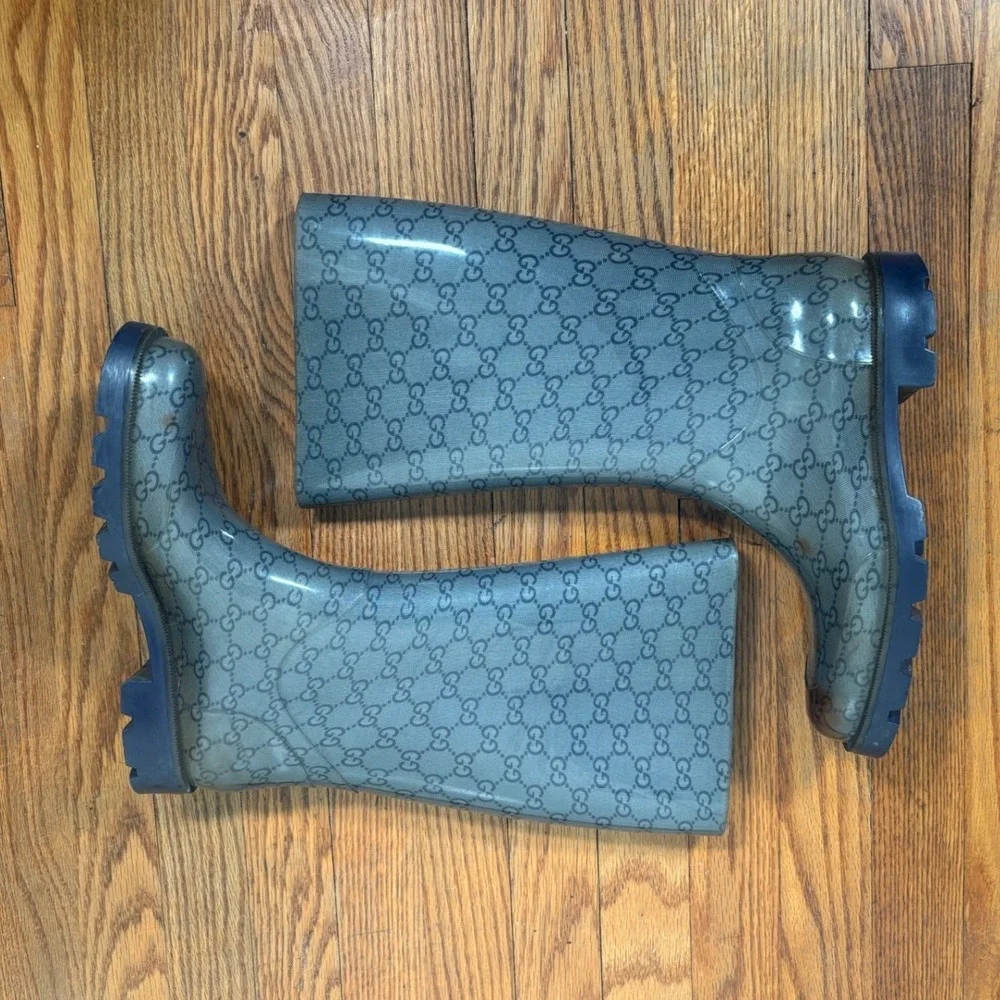 Gucci GG Monogram Clear Grey Blue Rubber Rain Boots Size 40 Made in Italy